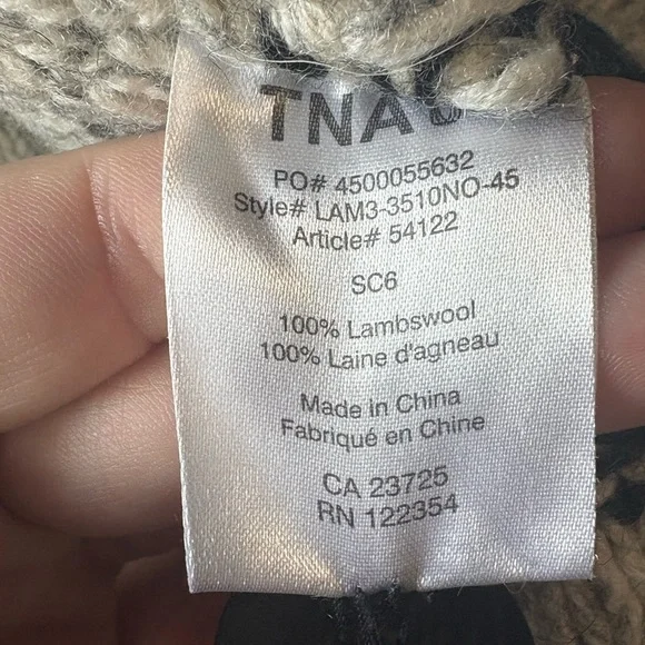 Aritzia TNA size small 100% lambswool button-up cardigan sweater in grey/white - Picture 5 of 7